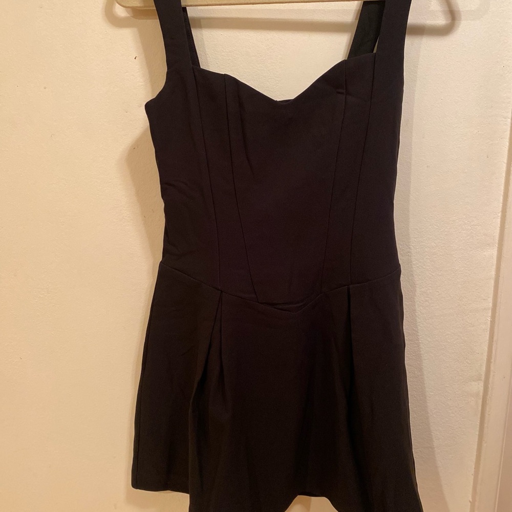 Elegant Black Sleeveless Dress